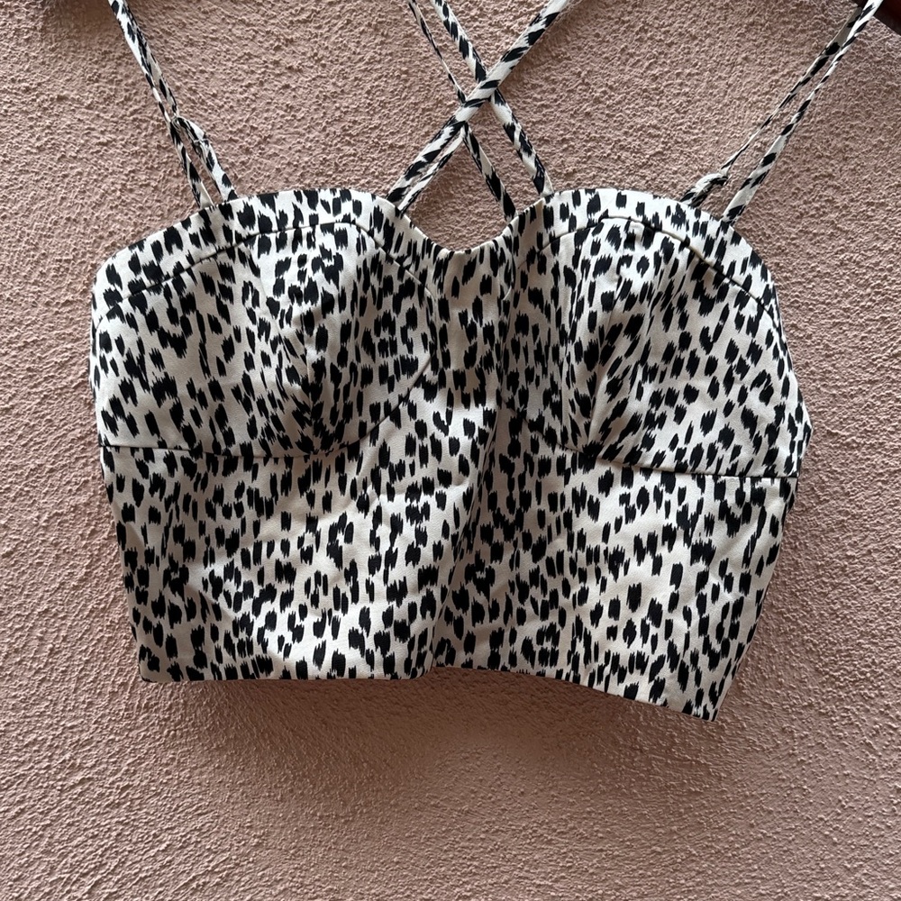 Black and White Leopard Spotted Crop Top - Picture 3 of 10